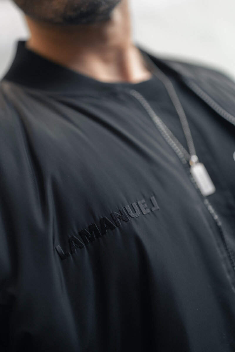 Kurtka Aesthetic Czarne Logo - obrazek 2