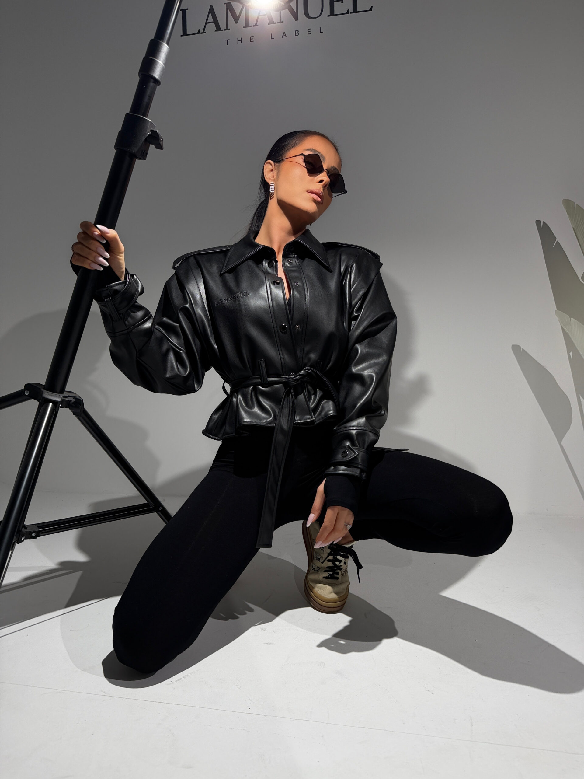 Kurtka Wanted Czarna - obrazek 4